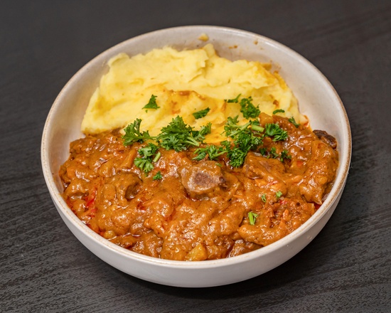 Divini_Goulash